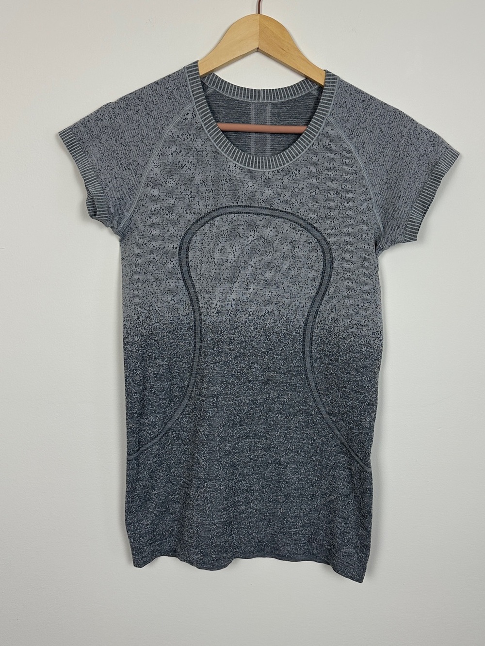 Lululemon Swiftly Tech Short Sleeve Ombré Top Sz 6